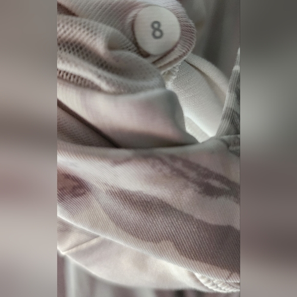 Lululemon Twist and Toil Tank Heathered Seal Grey / Palm Camo White Nimbus 8 - Picture 10 of 10